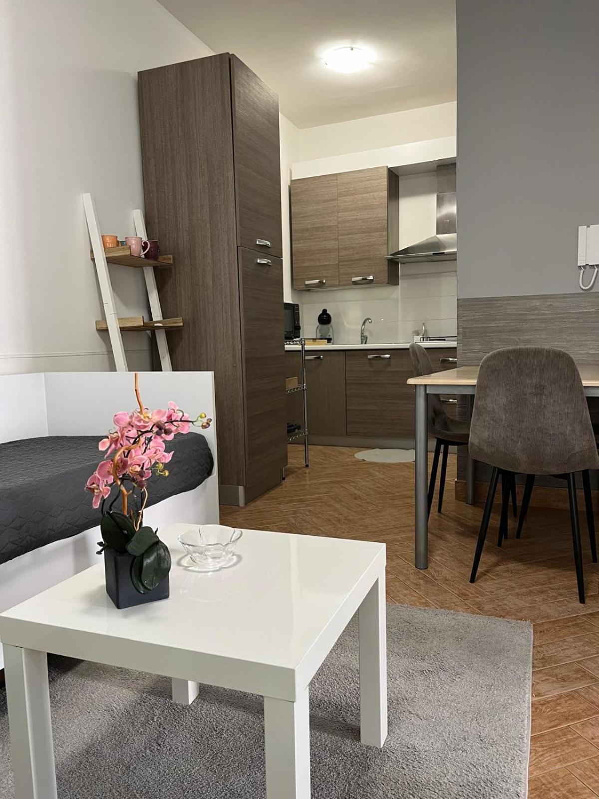 Lamezia Park Apartments 拉默齐亚泰尔默 外观 照片